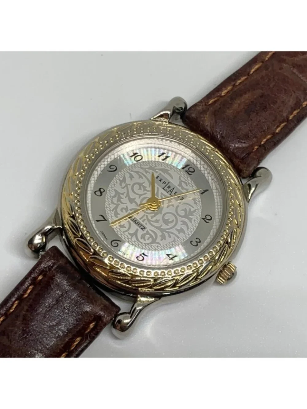 Vintage La express women’s silver gold tone watch 29mm quartz analog running
